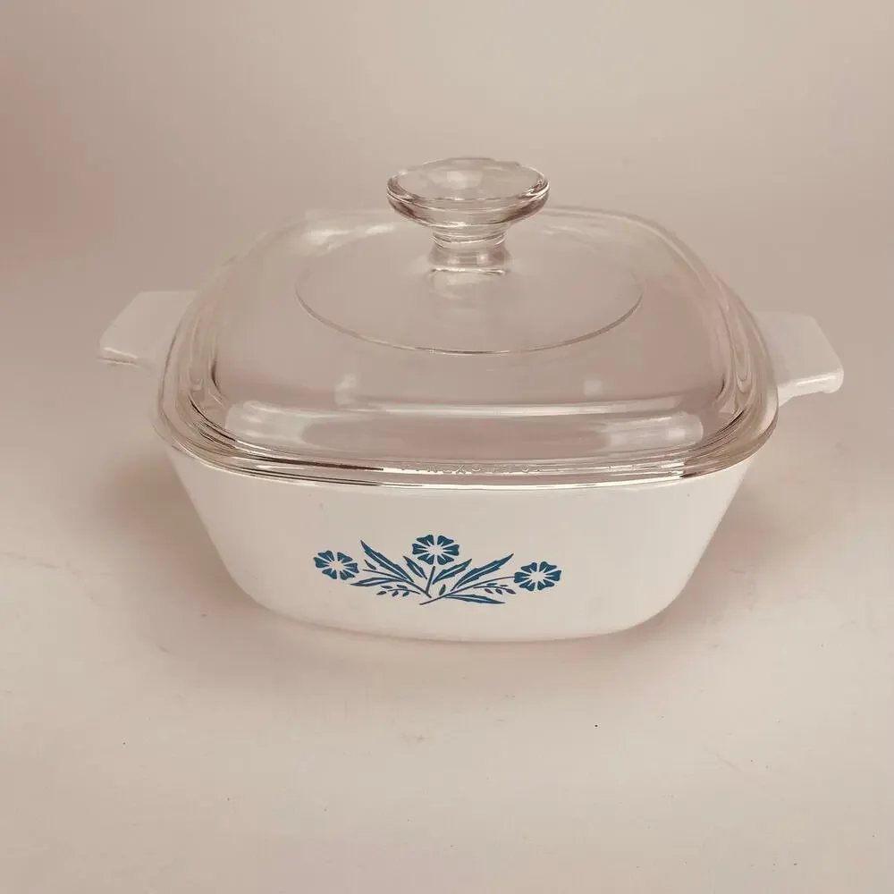 Corning Ware Blue Cornflower 1.5 Qt. Casserole P1B with lid